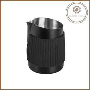 Ca đánh sữa miệng chéo không quai bọc cao su 420ml